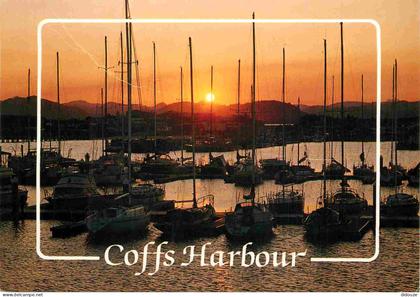 Carte Postale - Australie - Coffs Harbour - Sunset over the harbour - Bateaux - coucher de soleil - CPM - Voir Scans Rec