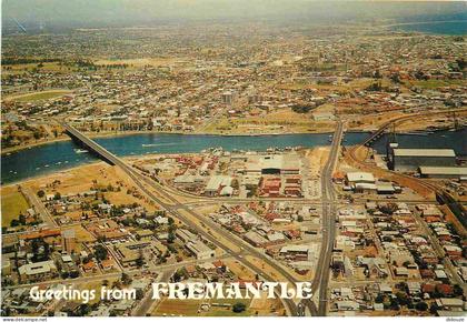 Australie - Fremantle - Aerial view of Fremantle showing the old and new bridge which are both used non-stop daily - vue