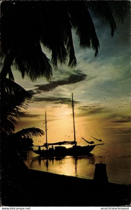 CPA Moorea Französisch Polynesien, Sunset over the lagoon of Maharepa