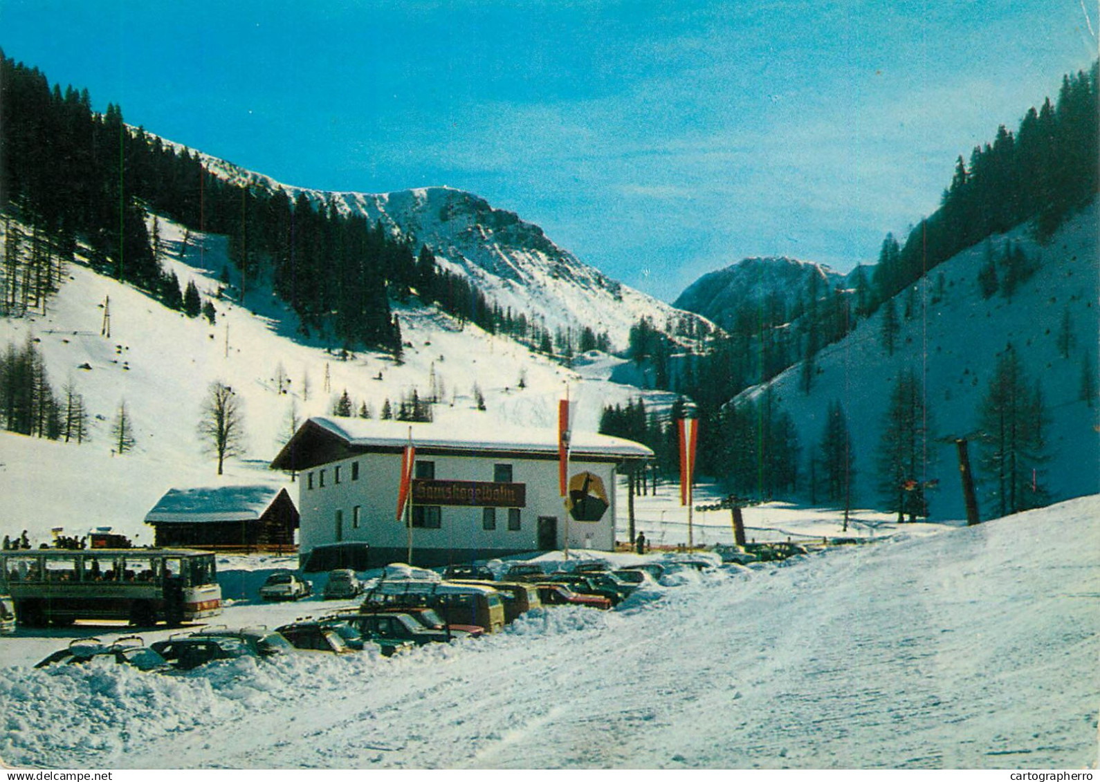 Austria Altenmarkt im Pongau Skigebiet Zauchensee Talstation des Gamskogelliftes
