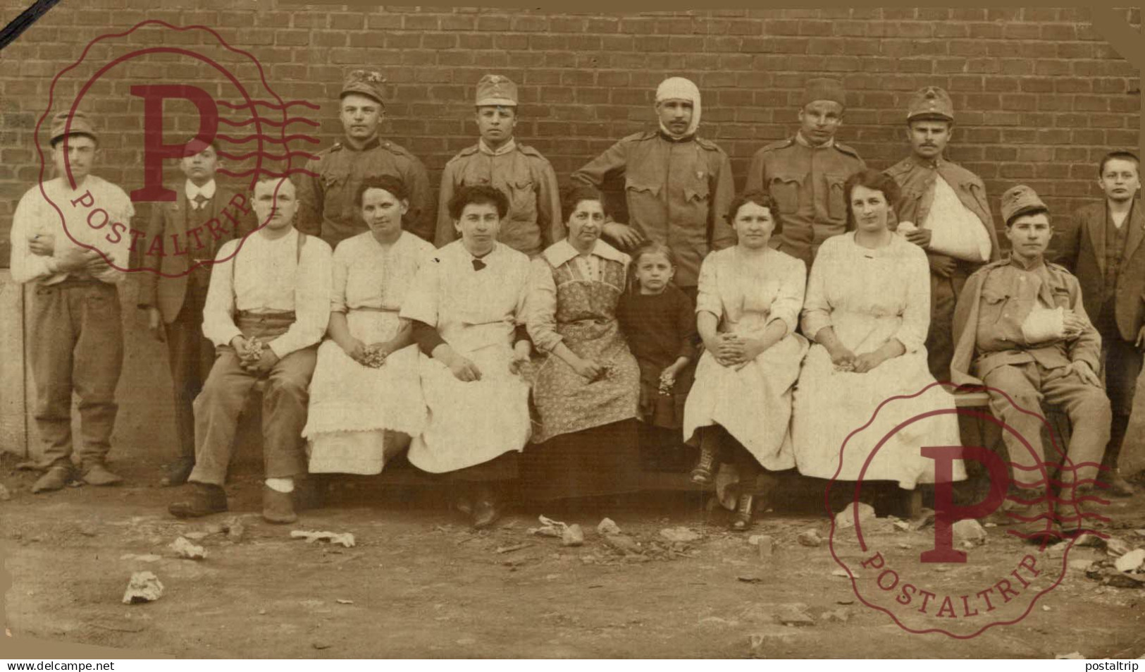 AUSTRIA. VIENA. WIEN. 1915. MILITAR MILITAIRE. RPPC. FOTOGRAFICA. REAL PHOTO. GUERRA. WAR GUERRE. 13.5x8cm