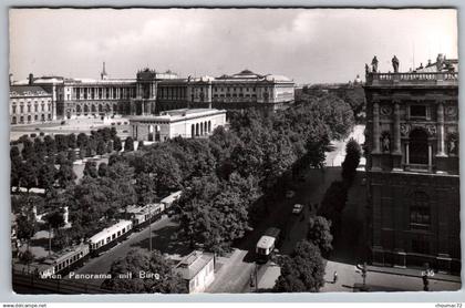Autriche 001, Vienne Wien Mitte, Panorama mit Burg, tramway