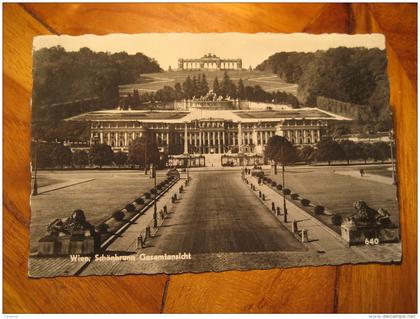 Schonbrunn Gesamtansicht Castle Schloss Wien 1958 to Barcelona Spain Vienna post card AUSTRIA