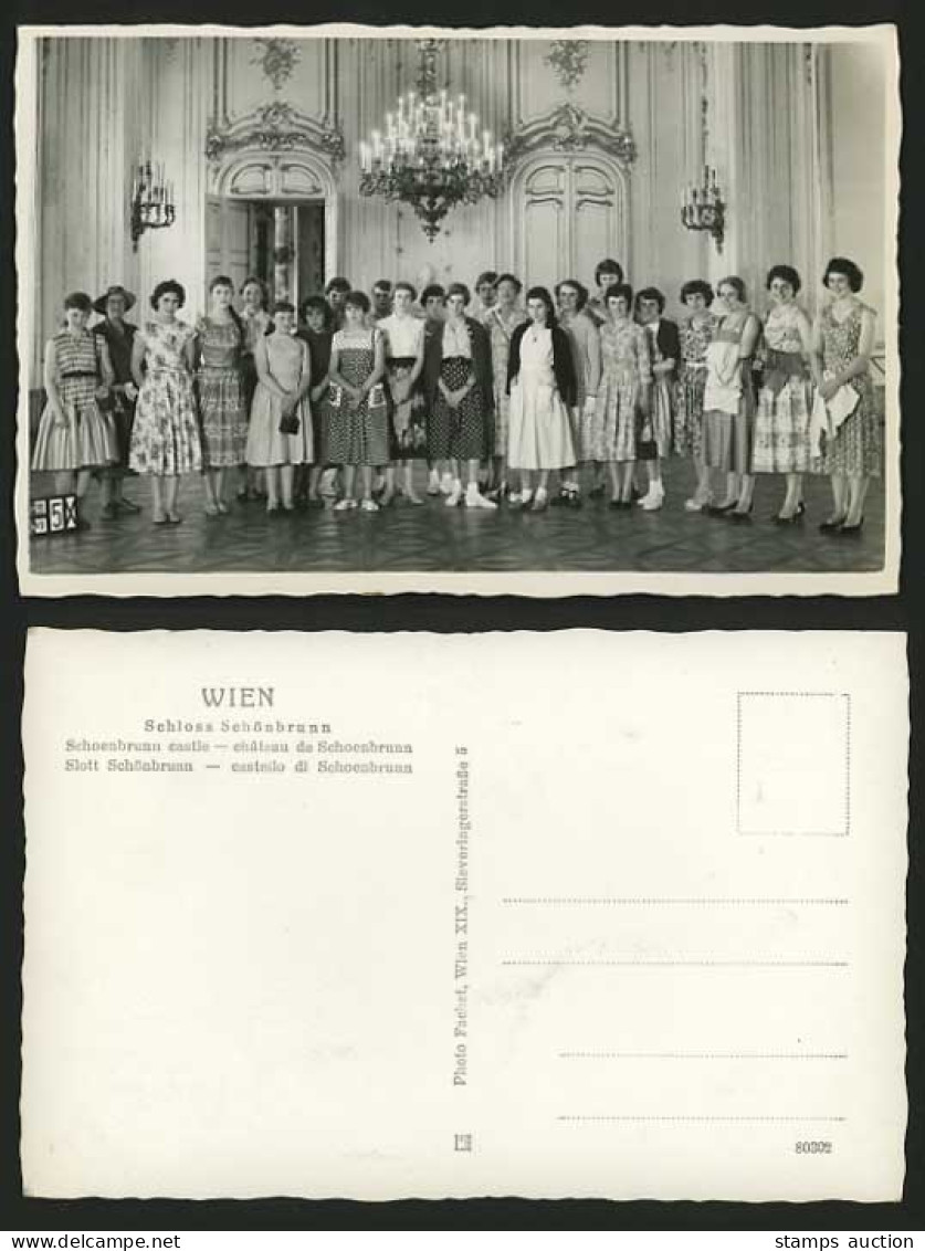 Austria Wien Old R.P. Postcard SCHLOSS SCHONBRUNN Women
