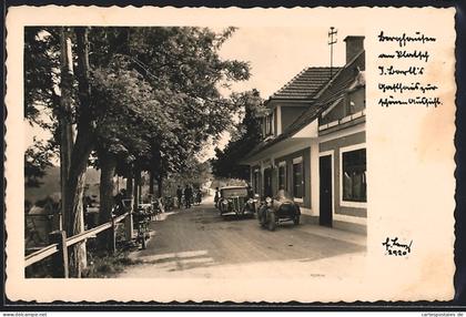 AK Ehrenhausen an der Weinstrasse, Berghausen am Platsch, Gasthaus zur schönen Aussicht mit Autos