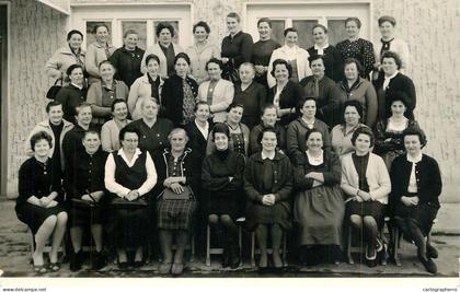 A6303 RPPC TRAUN / PREGARTEN - Grand portrait de groupe de femmes, Atelier Hans Haider, Autriche / Oberösterreich