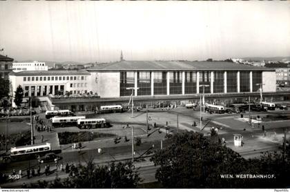Oostenrijk Austria - Wien Wenen - Bahnhof