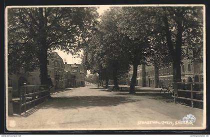 AK Strasswalchen /Salzburg, Strassenpartie im Sonnenschein