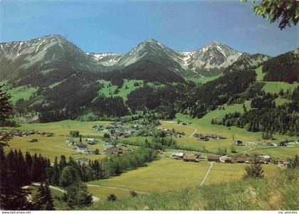 Schattwald Tirol AT mit Rohnenspitze Ponten und Beschiesser