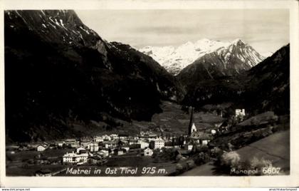 CPA Windisch Matrei in Osttirol, Schwarz-weiß Photo von Matrei in Osttirol mit Bergen im Hinterg...