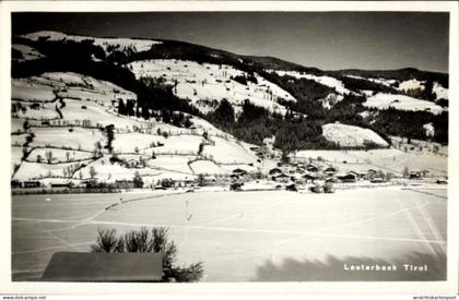 CPA Lauterbach Brixen im Thale Tirol, Gesamtansicht im Winter