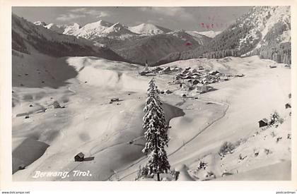 Österreich - BERWANG (T) Totalansicht