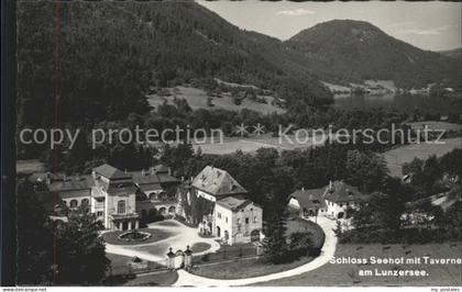 Lunz See Niederoesterreich Schloss Seehof mit Taverne am Lunzersee
