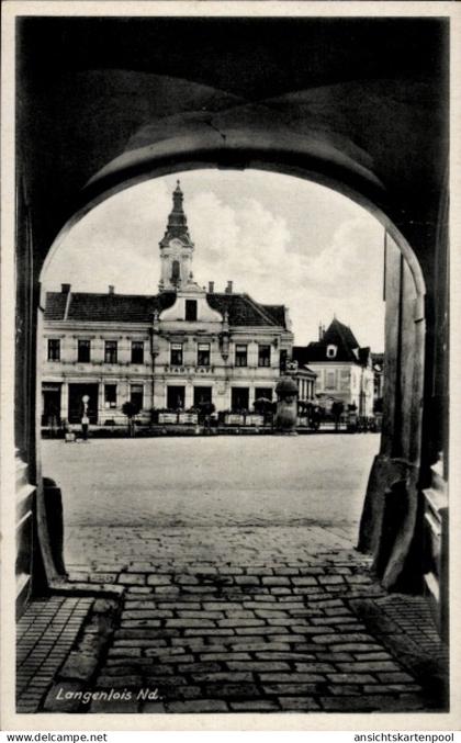 CPA Langenlois in Niederösterreich, Platz, Torbogen, Stadt-Café