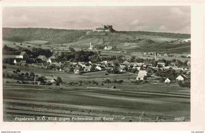 Poysbrunn Poysdorf Weinviertel Niederoesterreich AT Blick nach Falkenstein mit R