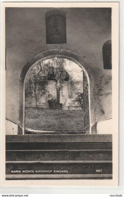 Maria Wörth, Kirchhof Eingang