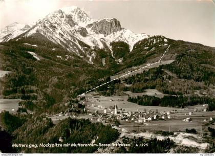 Mutters Tirol AT mit Nockspitze Muttereralm Sessellifttrasse
