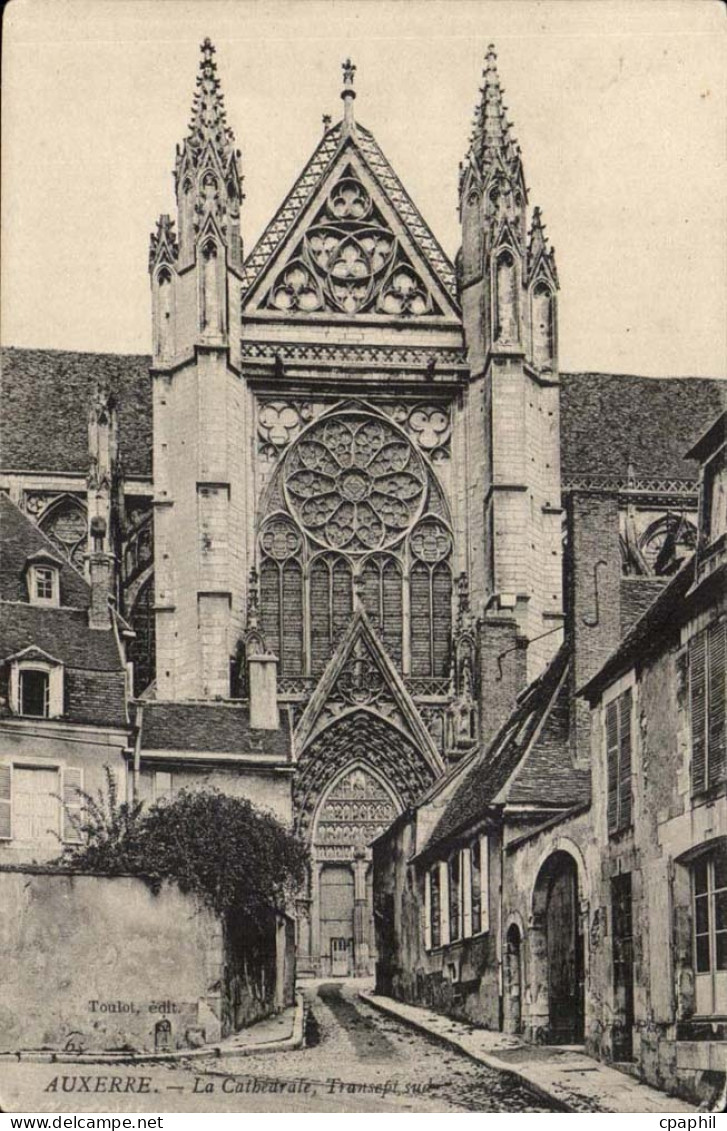 Auxerre - La Cathedrale - CPA