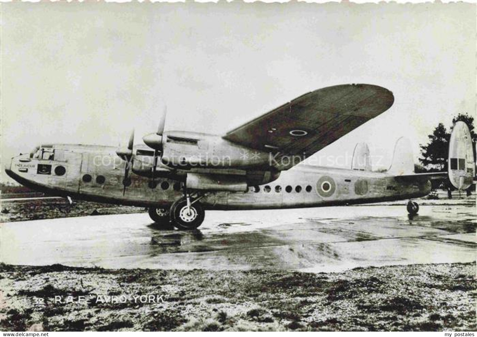 Aviatik Flugwesen Airplanes-- Avro York Transport quadrimoteur Paris