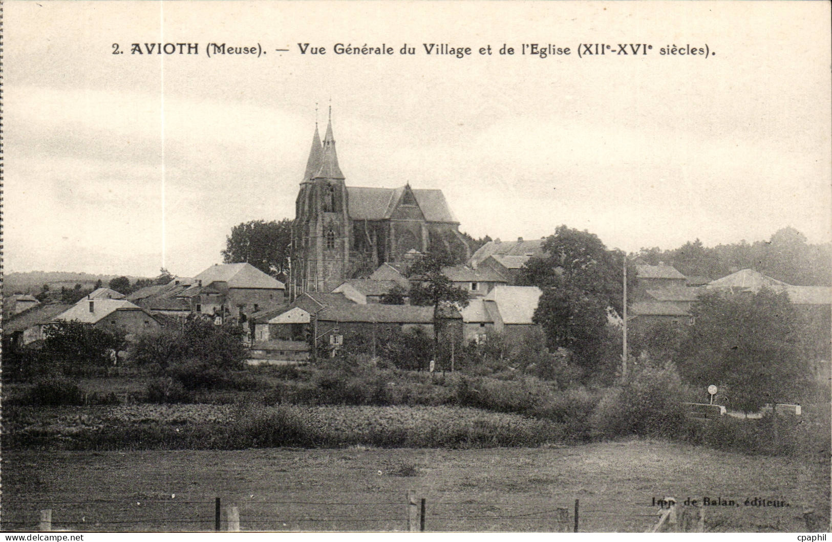 Avioth - Vue Generale du Village et de l'Eglise - CPA