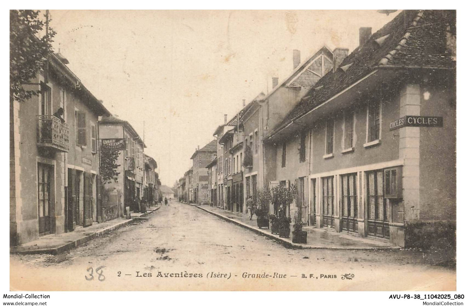 AVUP8-0505-38 - LES AVENIERES - Grande-rue