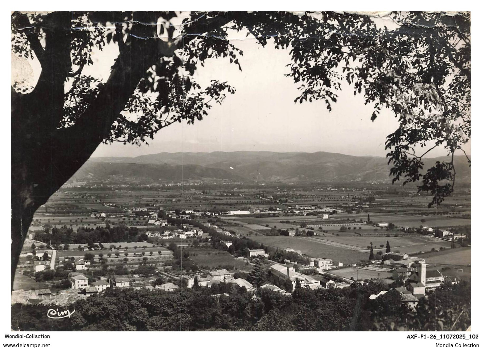 AXFP1-0052-26 - LIVRON - Vue générale