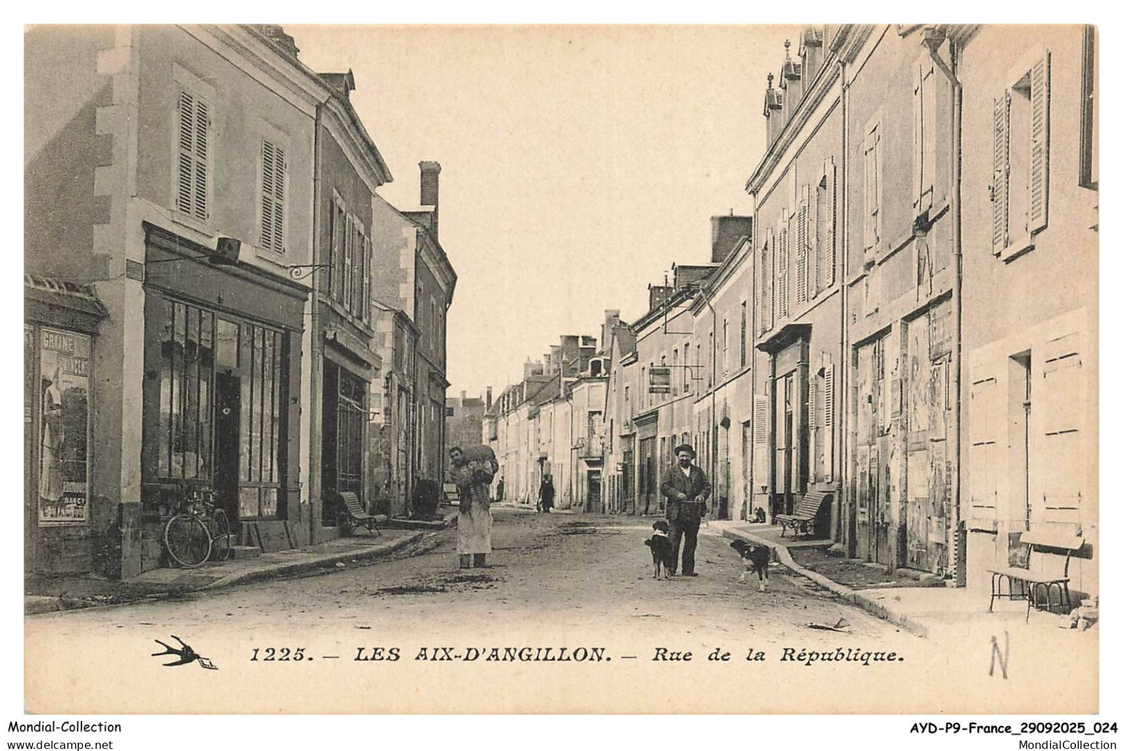 AYDP9-0721-18 - LES AIX-D'ANGILLON - Rue de la république