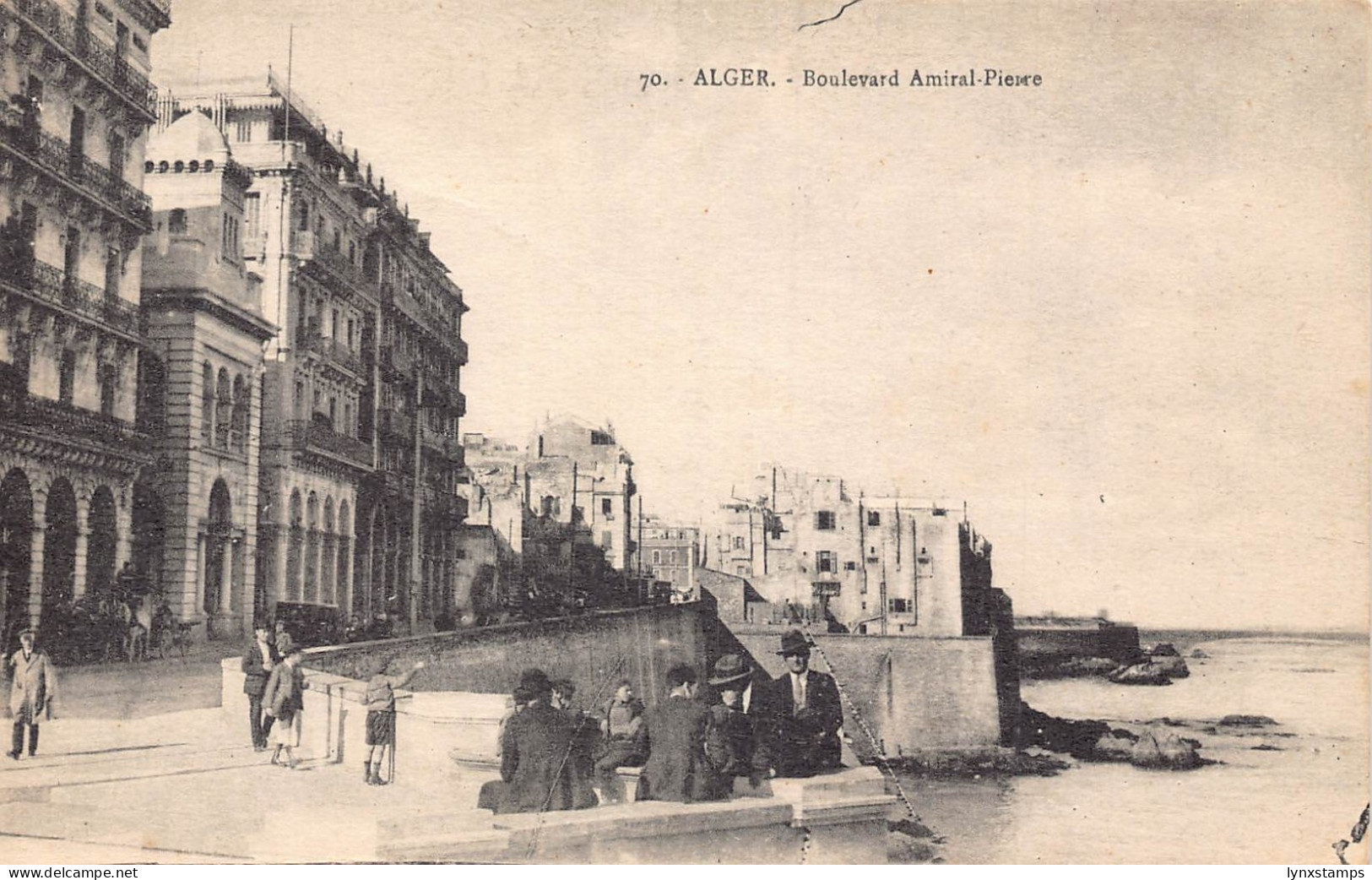 B018 Algeria Algiers Boulevard Amiral Pierre vintage postcard