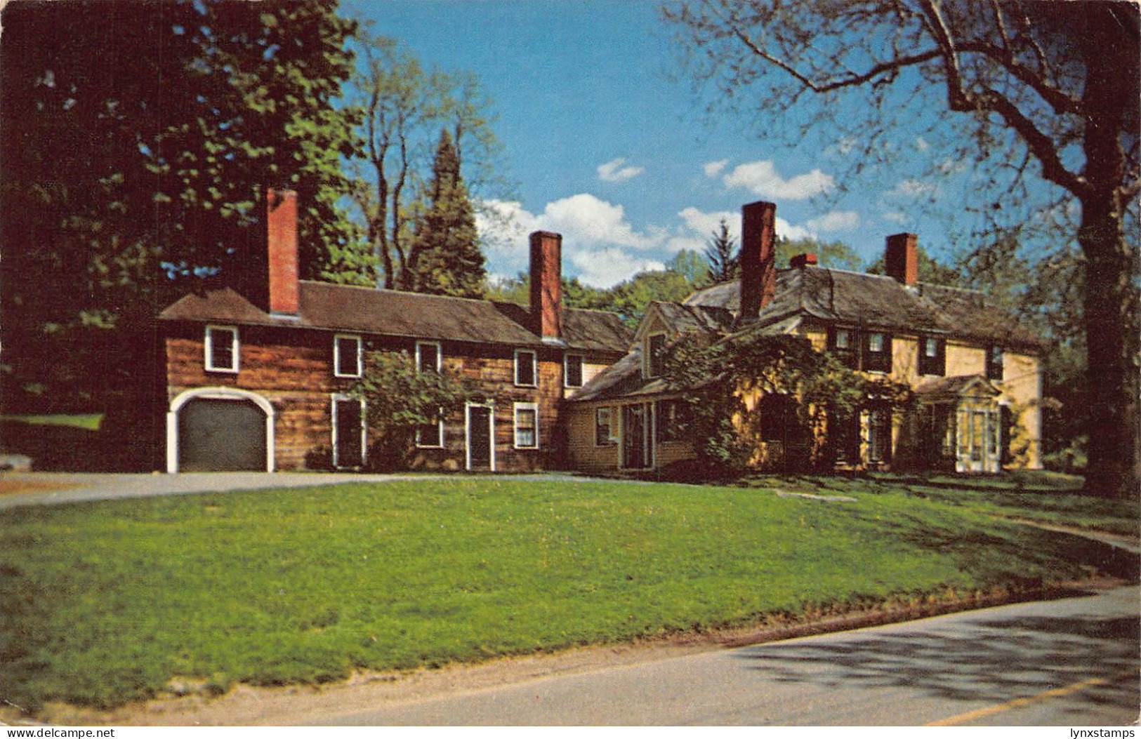 B021 US Bullethole House Concord Massachusetts vintage postcard
