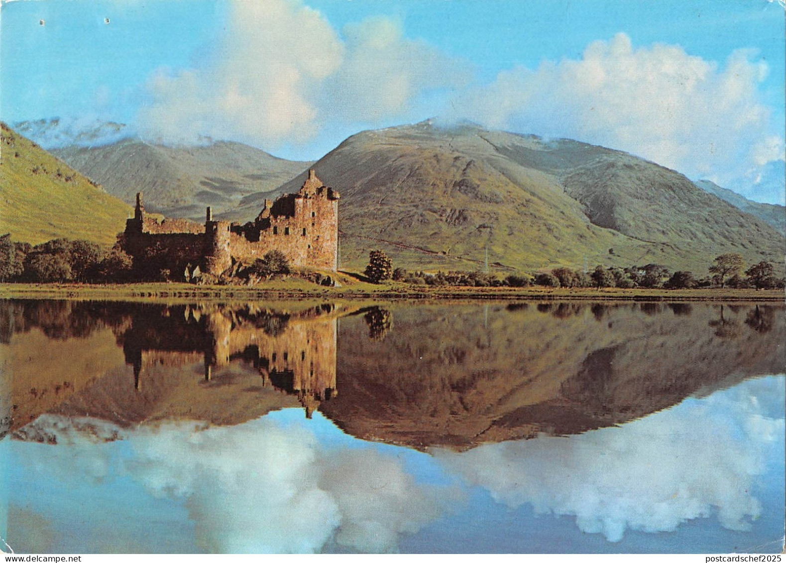 B100007 kilchurn   castle loch awe  argyllshire scotland