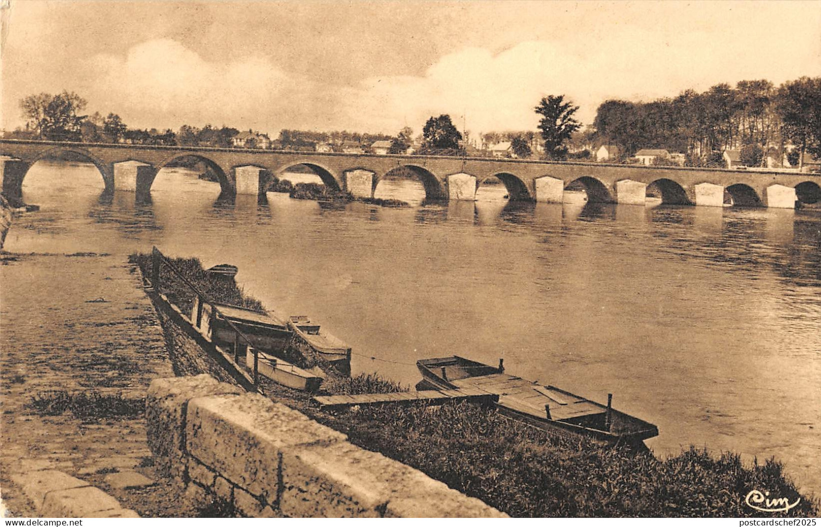 B105082 France Selles sur Cher, Le Pont sur le Cher Bridge