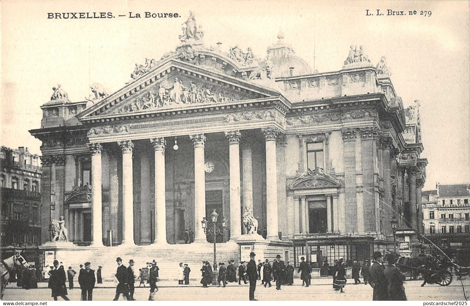 B106103 Belgium Bruxelles Le Bourse Statues