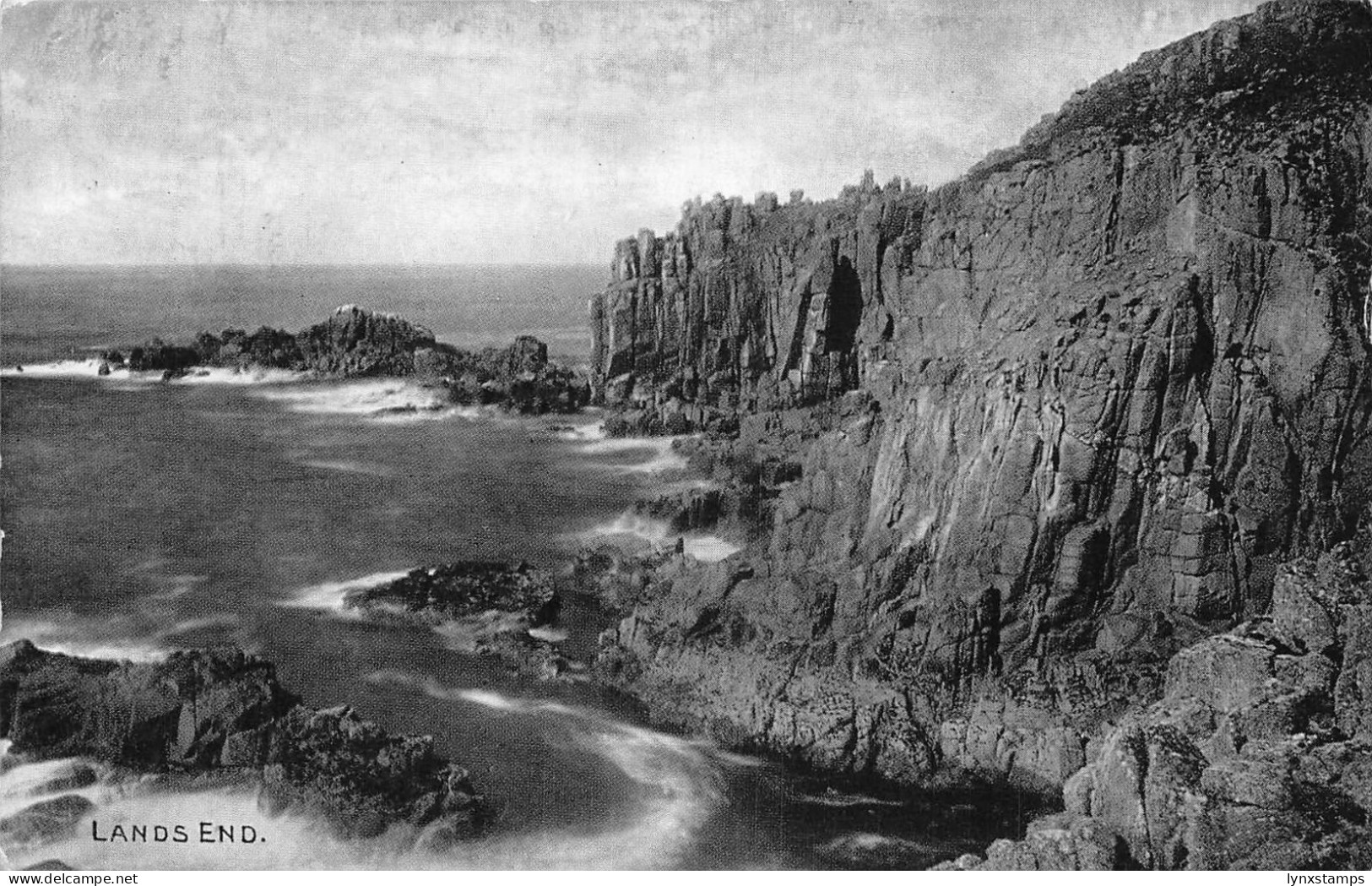 B128 England Land's End vintage postcard