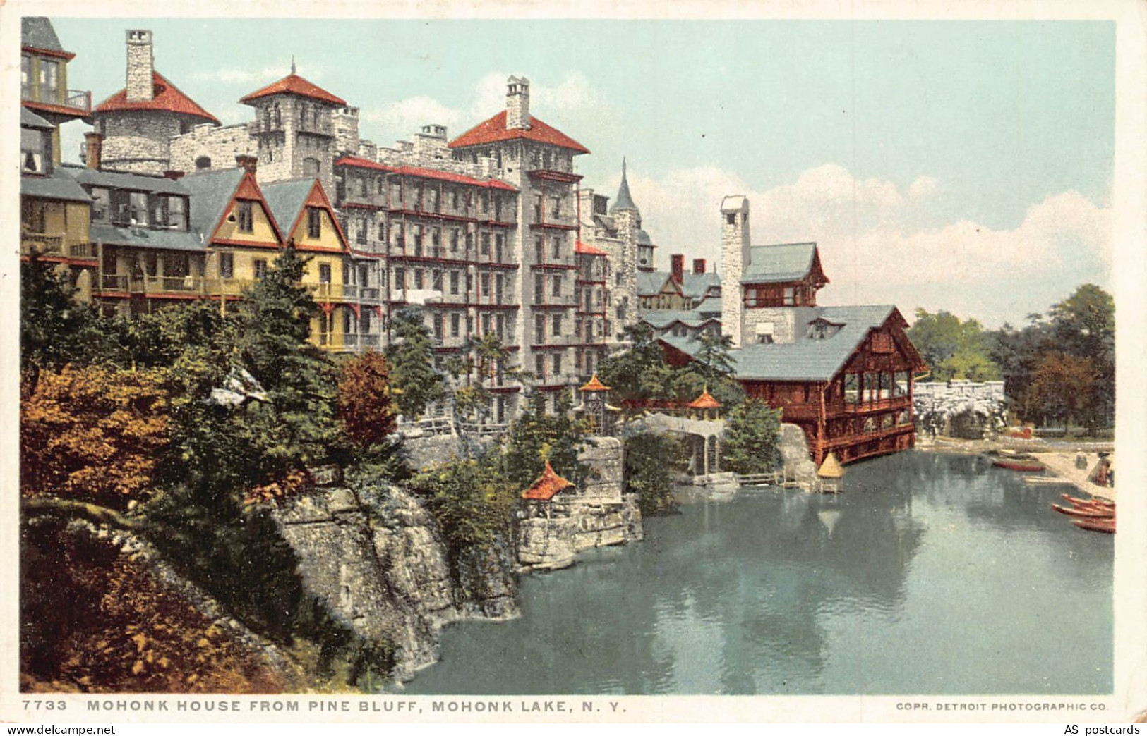 B312 US Mohonk House from Pine Bluff Mohonk Lake New York postcard