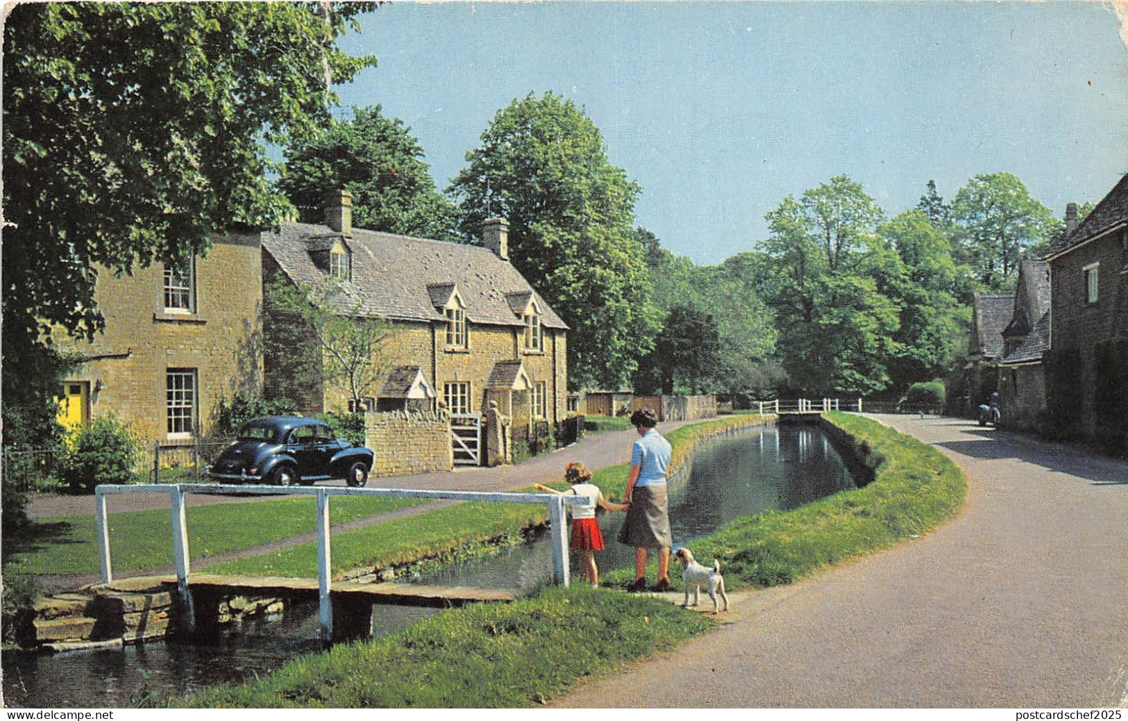 B48104 Lower Slaughter Gloucestershire   uk