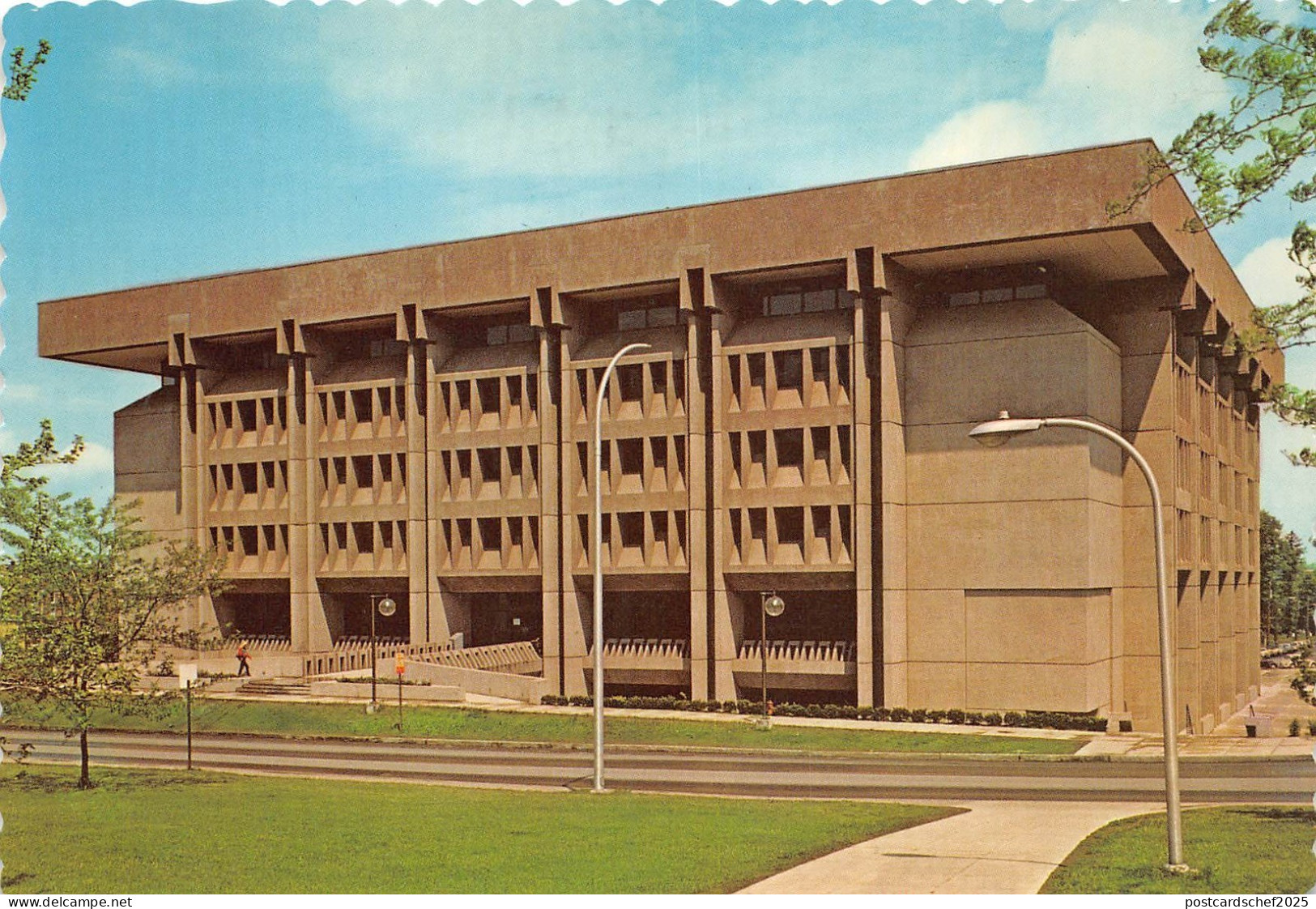 B52164 Syracuse University  usa