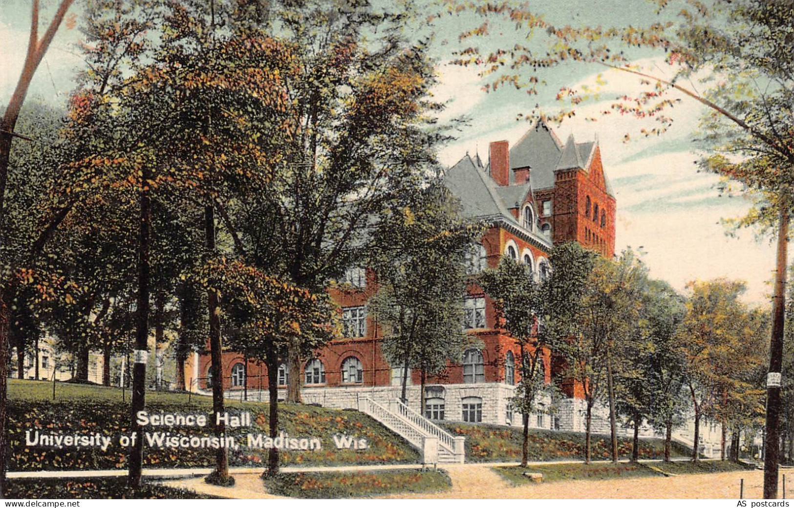 B524 US Science Hall University of Wisconsin Madison vintage postcard
