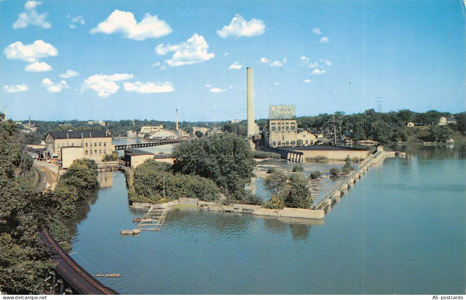 B531 US Appleton Wisconsin from Memorial Drive Bridge vintage postcard