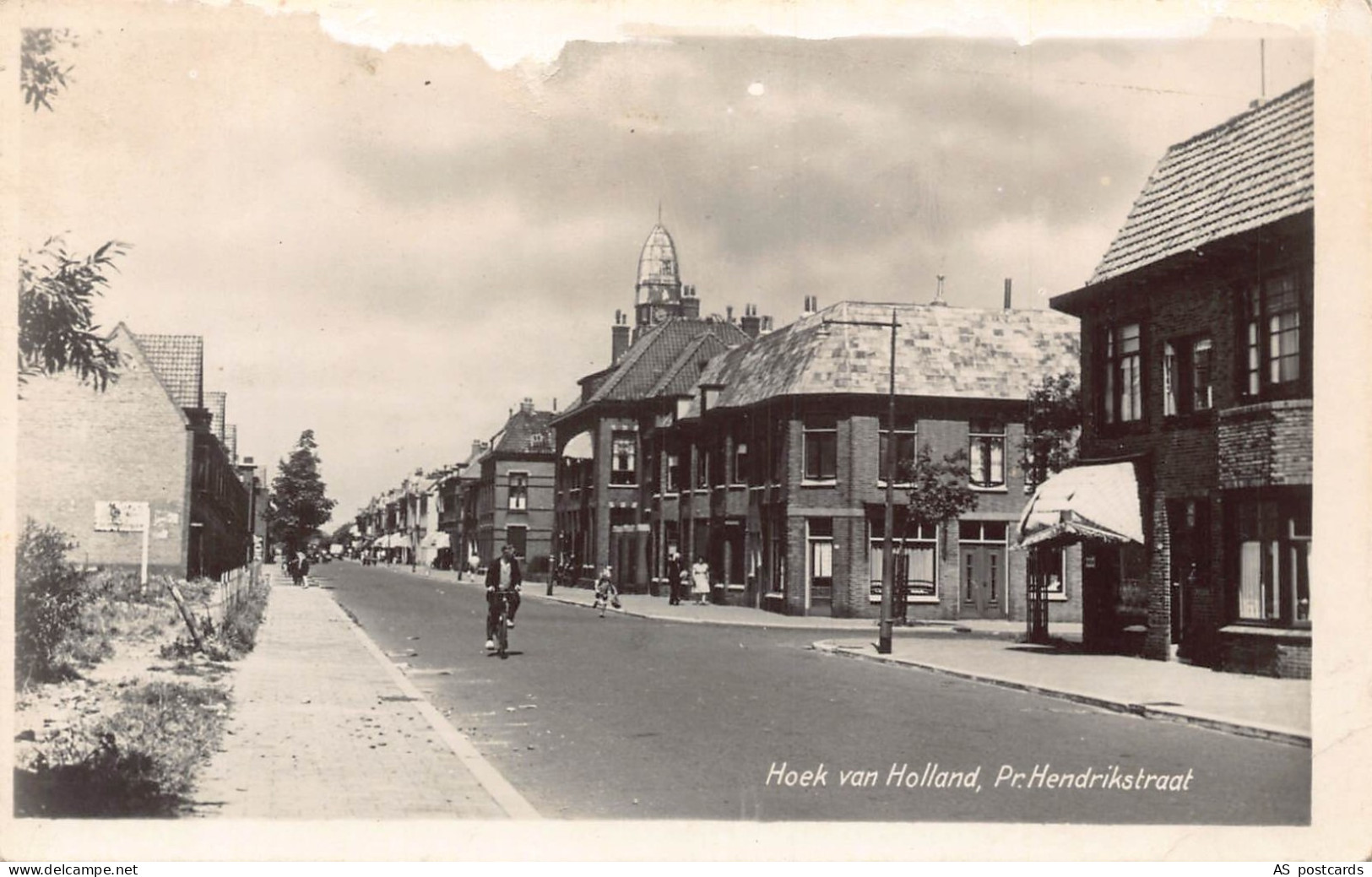 B560 Netherlands Hoek van Holland Pr Hendrikstraat Bicycle RPPC postcard