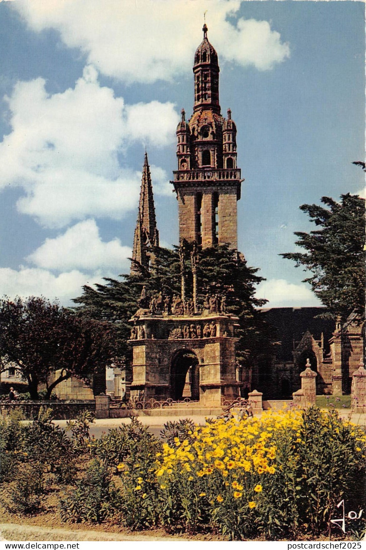 B56390 PLeyben L'Ensemble de l'Eglise  france