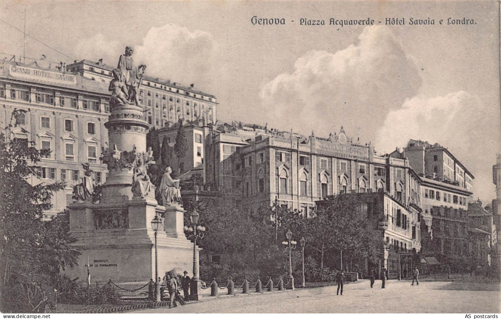 B641 Italy Genova Genoa Piazza Acquaverde Hotel Savoia e Londra vintage postcard