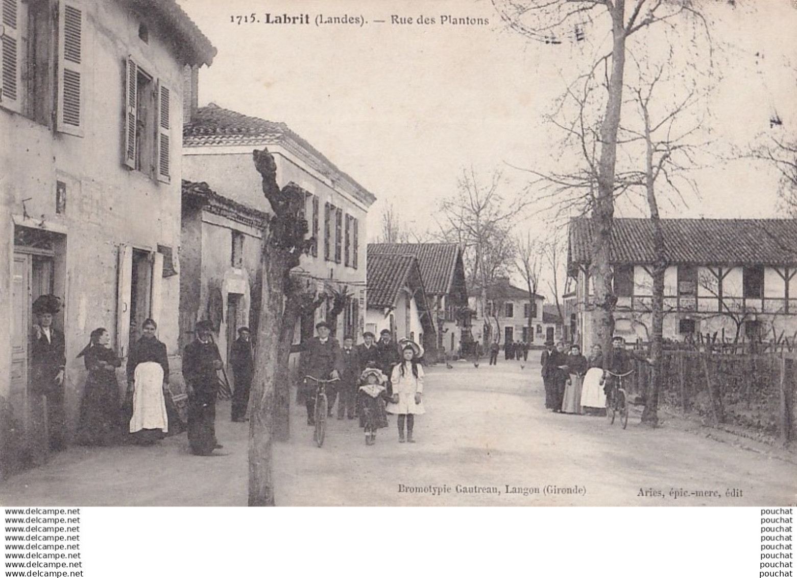B8-40) LABRIT (LANDES) RUE DES PLANTONS -  ( ANIMEE -  HABITANTS - 1909 - 2 SCANS )