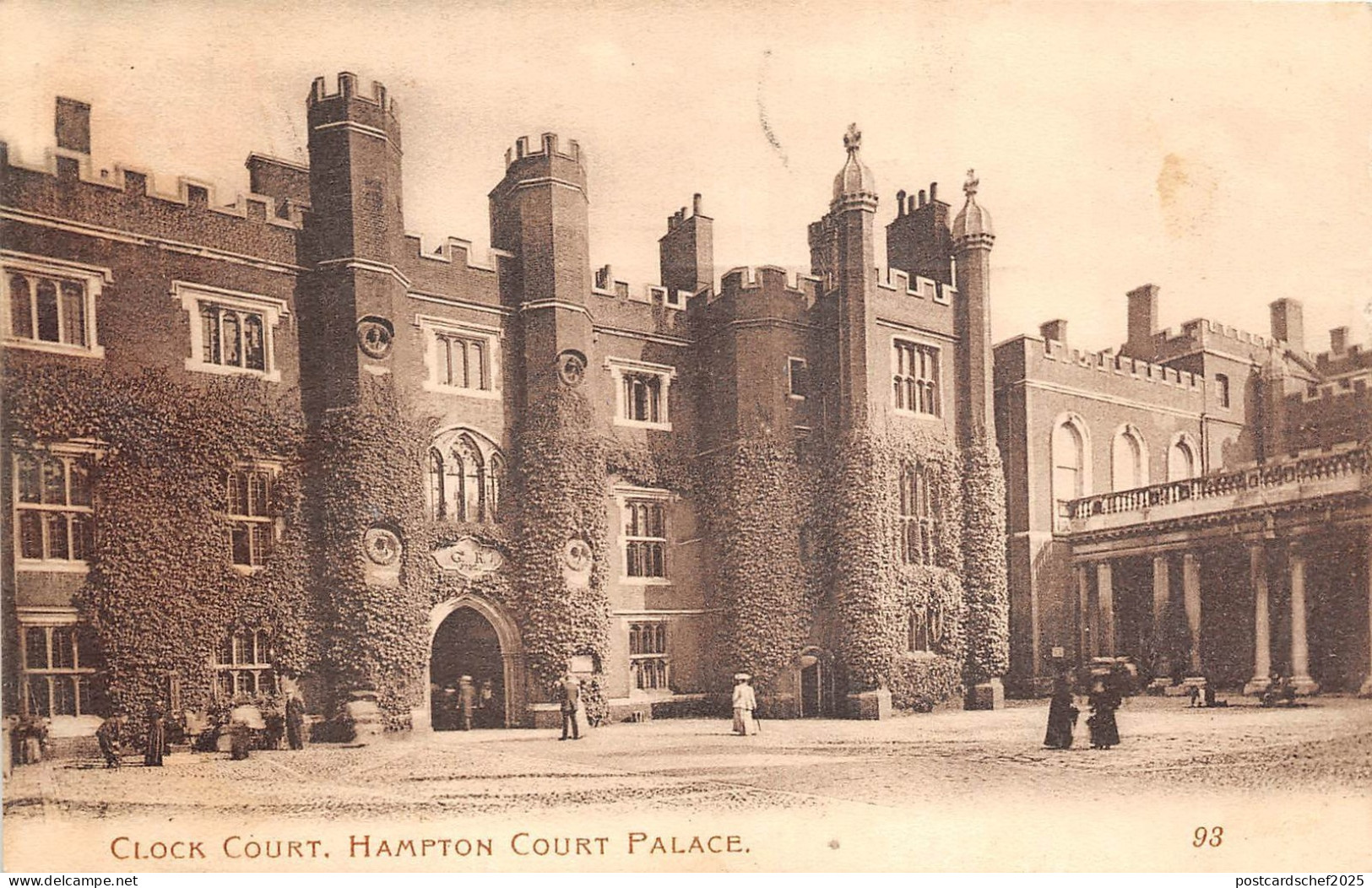 B89253 clock court hampton court palace   uk