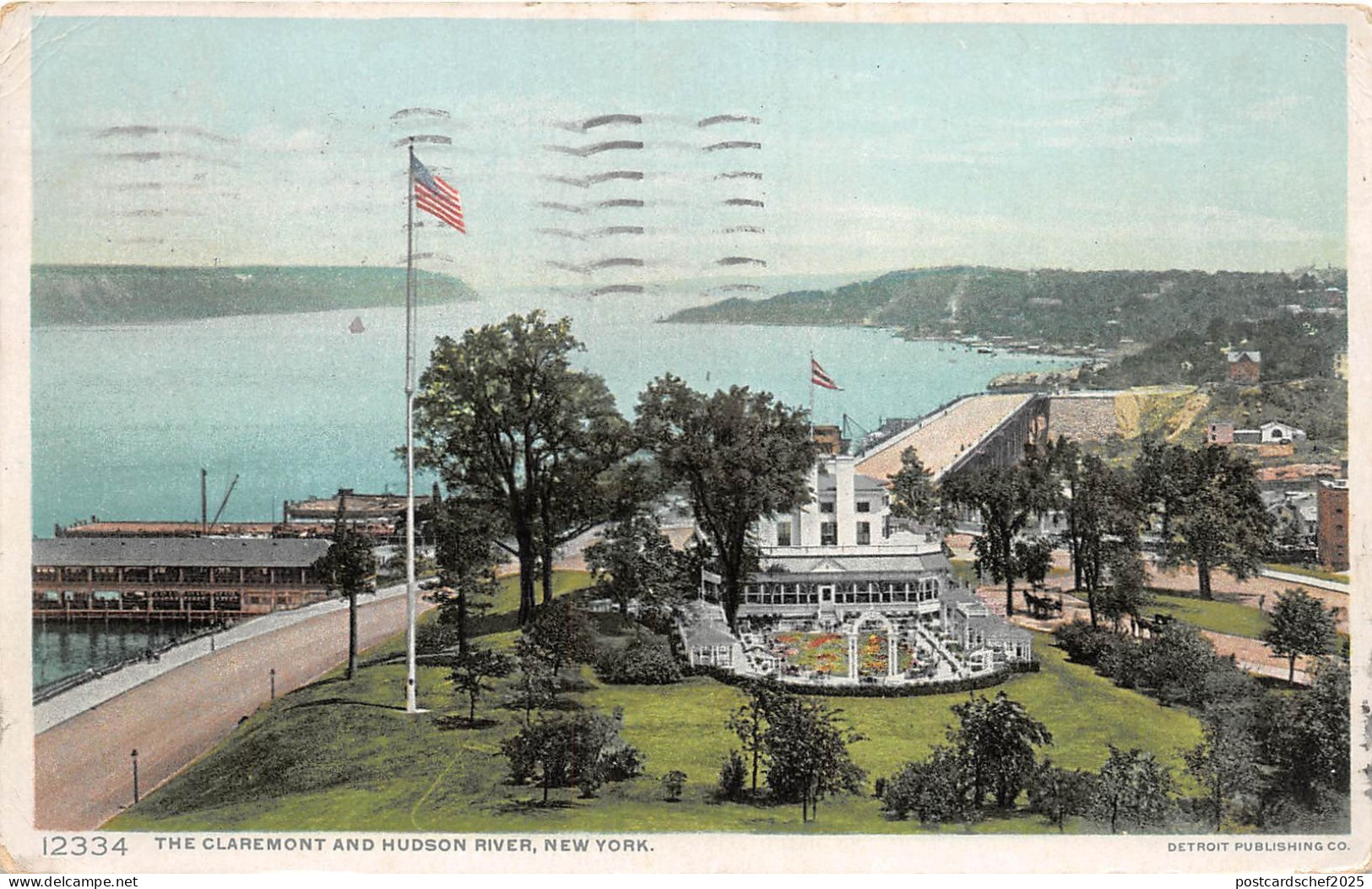 B93184 the claremont and hudson river new york usa