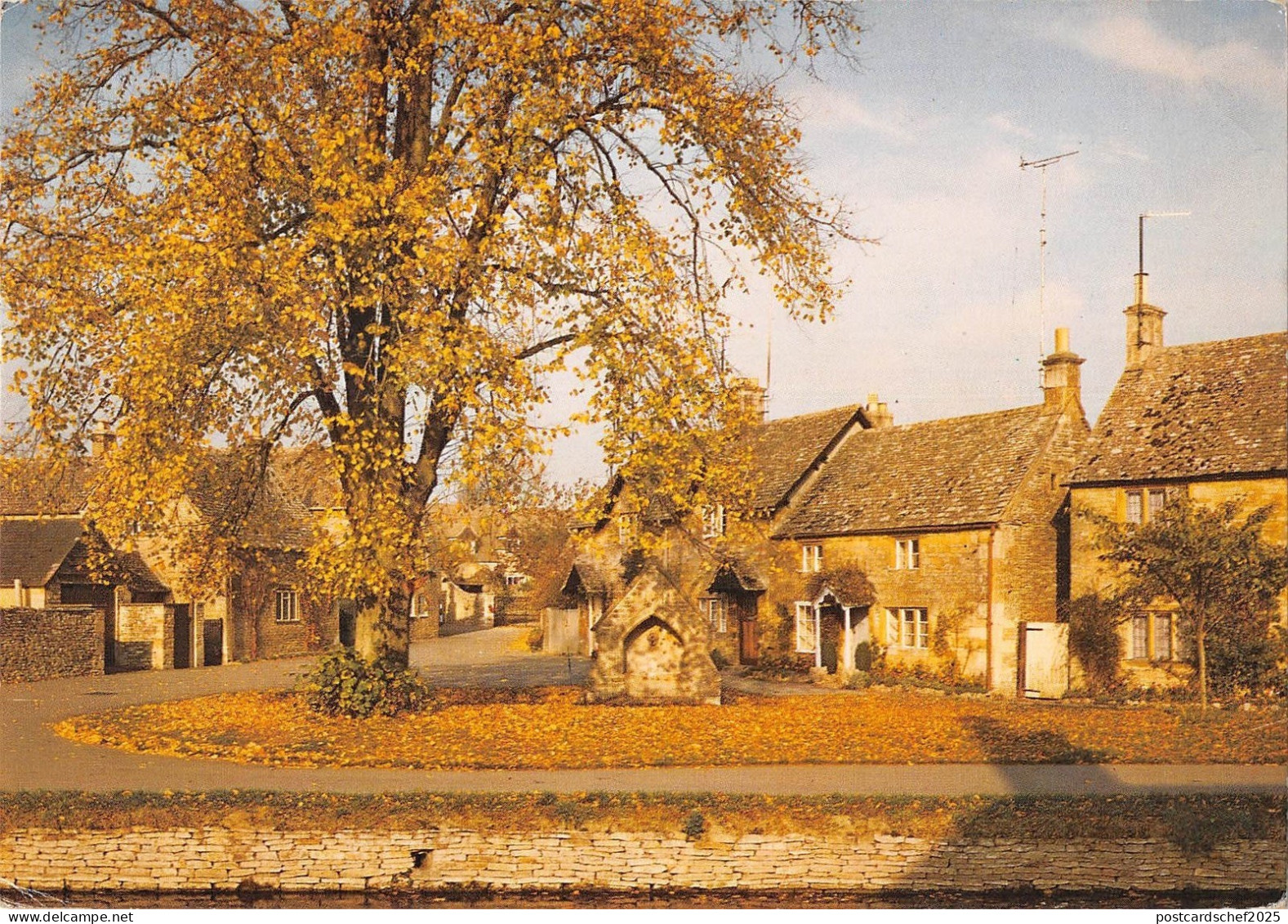 B97585 lower slaughter gloucestershire   uk