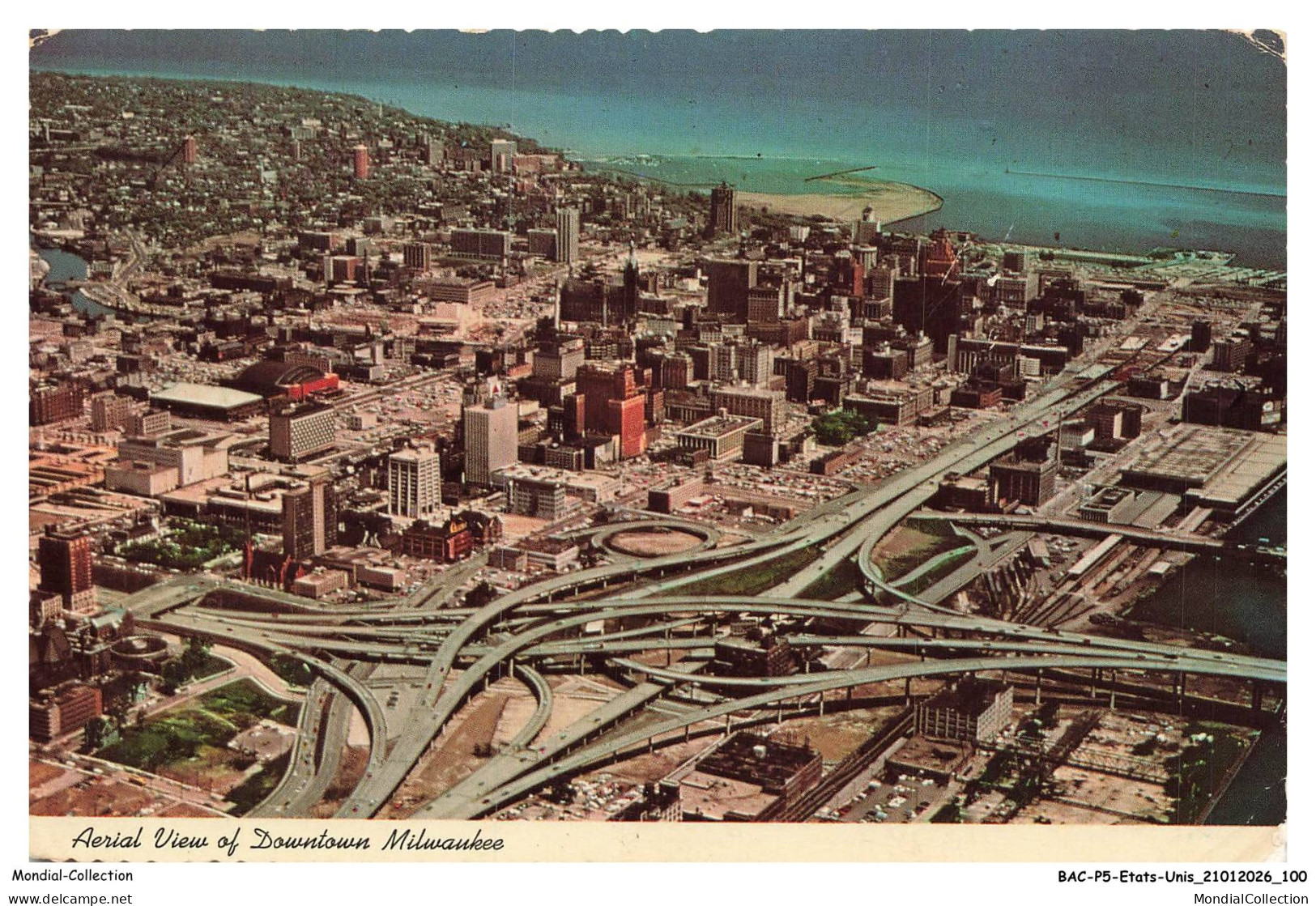 BACP5-0361-ETATS-UNIS - MILWAUKEE - City of Milwaukee - Wisconsin - Aerial view of downtown milwaukee