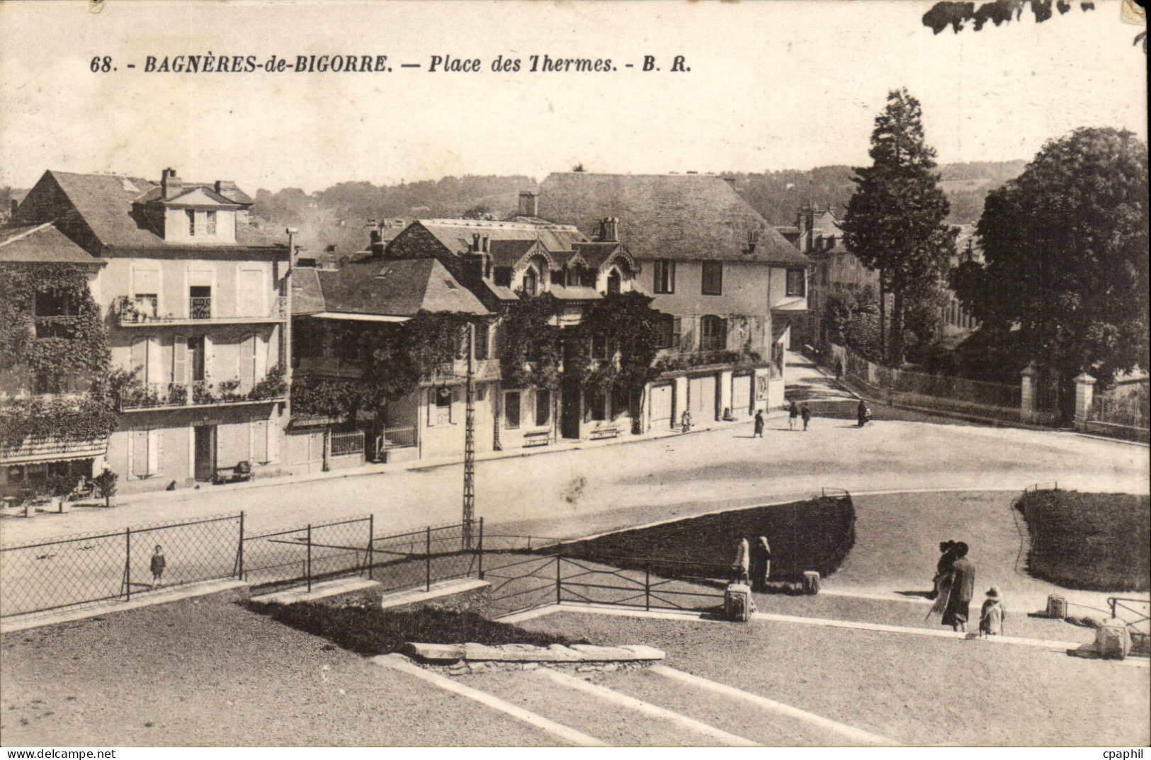 Bagneres de Bigorre - Place des Thermes CPA