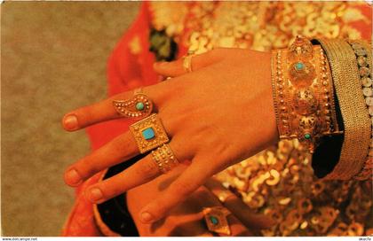 PC BAHRAIN, BAHREIN, TRADITIONAL JEWELRY, Modern Postcard (B3771)