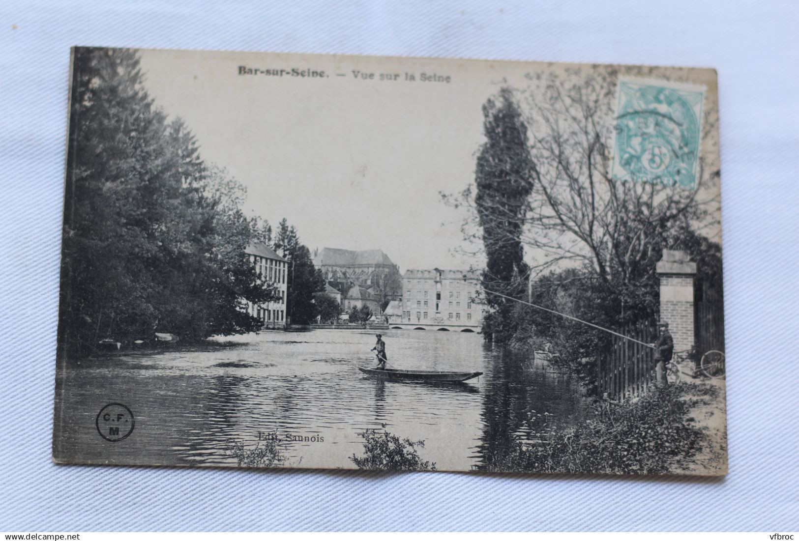 Bar sur Seine, vue sur la Seine, Aube 10