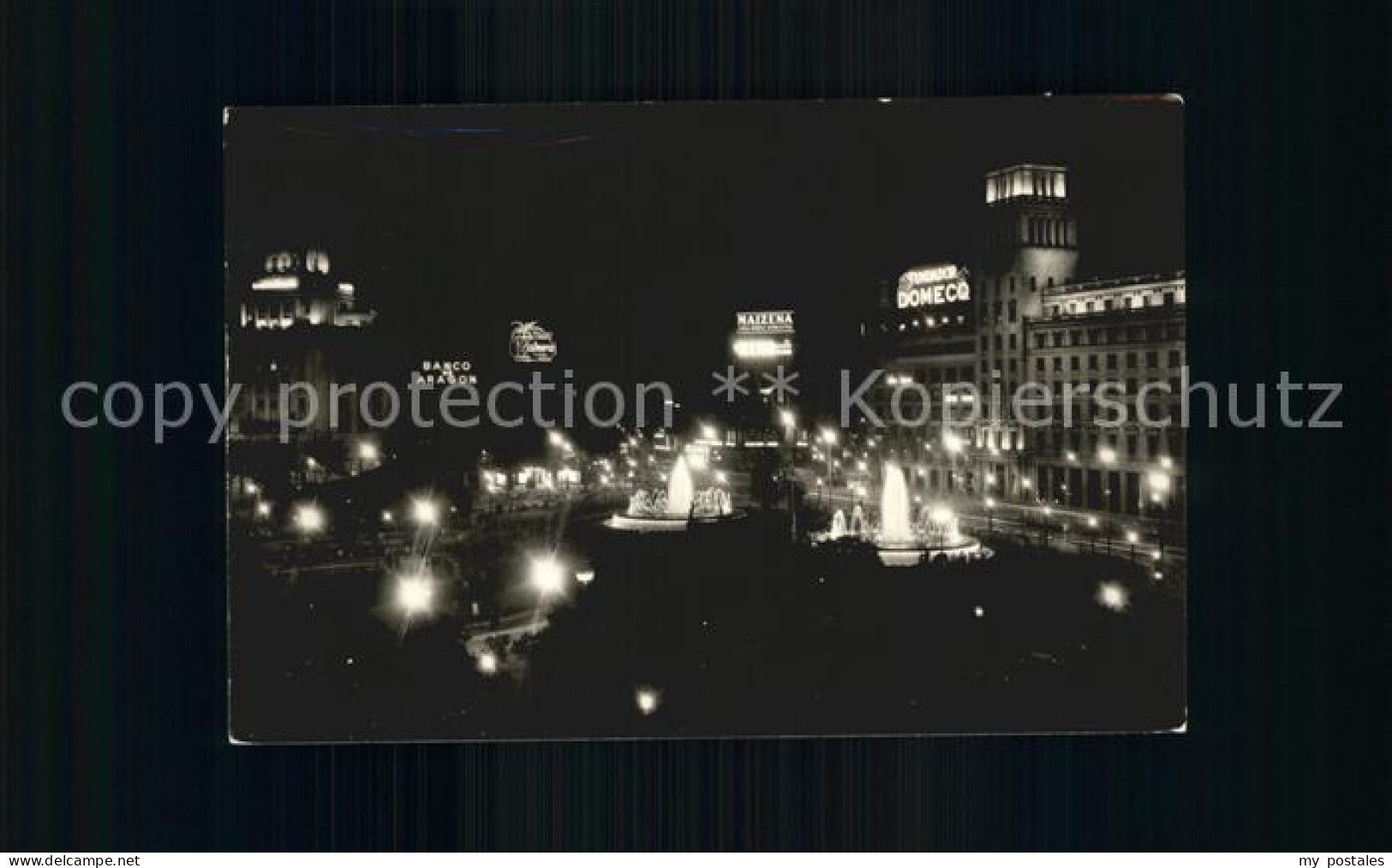 Barcelona Cataluna Plaza de Cataluna de noche